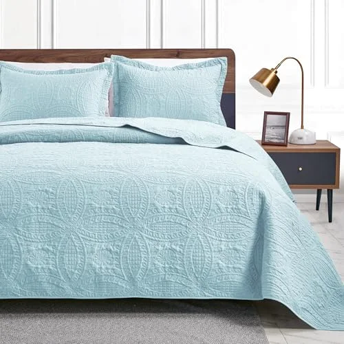 Love's Cabin Summer Lightweight Quilt in Coin Pattern Spa-blue