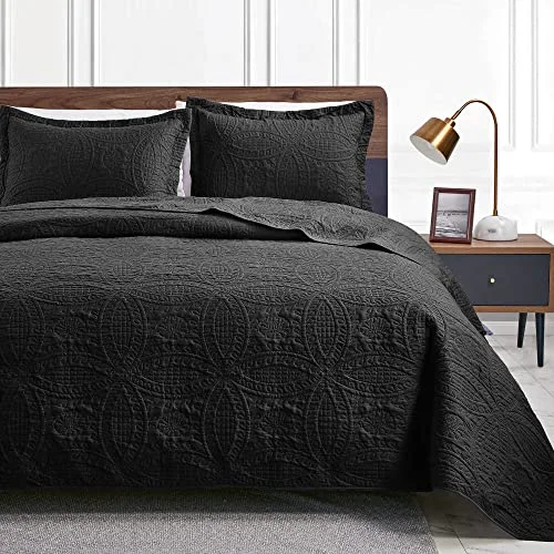 Love's Cabin Summer Lightweight Quilt in Coin Pattern Black