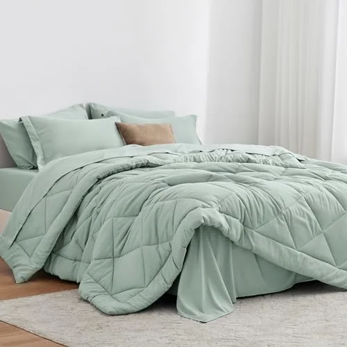 Love's Cabin Bed-in-a-Bag Comforter Set in Aqua