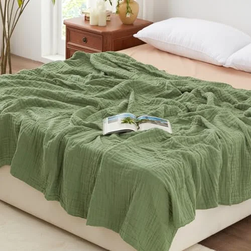 Love's Cabin Cotton Muslin Blanket in Sage Green