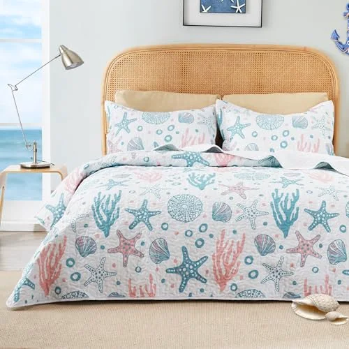 Love's Cabin Coastal Quilt Set in Coastal Pink