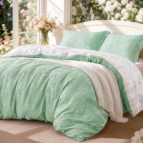 Love's Cabin Floral Comforter Set in Sage Green