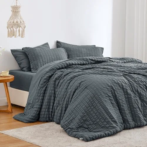 Love's Cabin Seersucker Comforter Set in Charcoal Grey