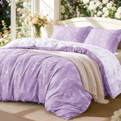 Love's Cabin Floral Comforter Set in Lavender