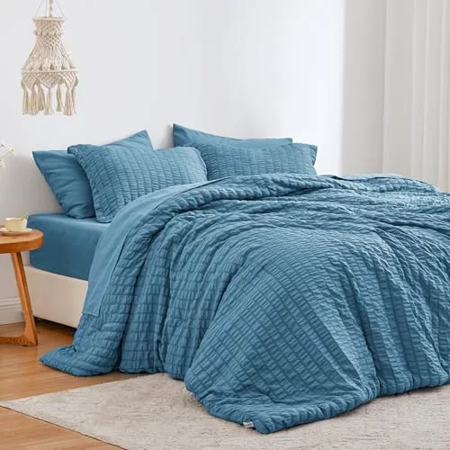 Love's Cabin Seersucker Comforter Set in Misty Blue