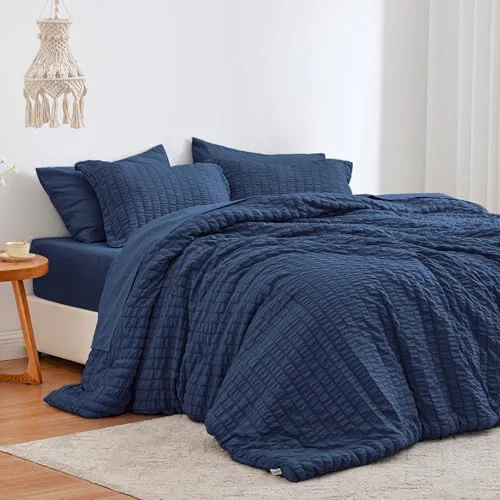 Love's Cabin Seersucker Comforter Set in Dark Blue