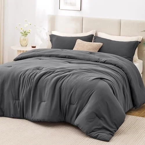 Love's Cabin Prewashed Comforter Set in Dark Grey