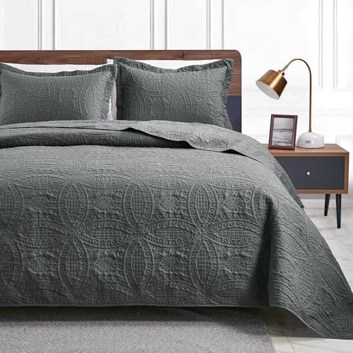 Love's Cabin Summer Lightweight Quilt in Coin Pattern Dark Grey
