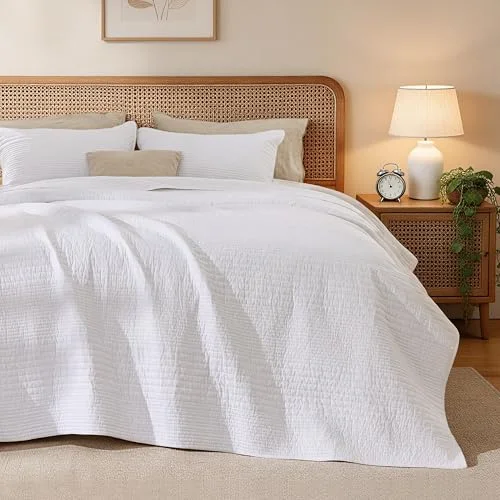Love's Cabin Cotton Crinkle Quilt Set in White
