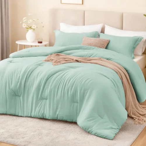 Love's Cabin Prewashed Comforter Set in Aqua